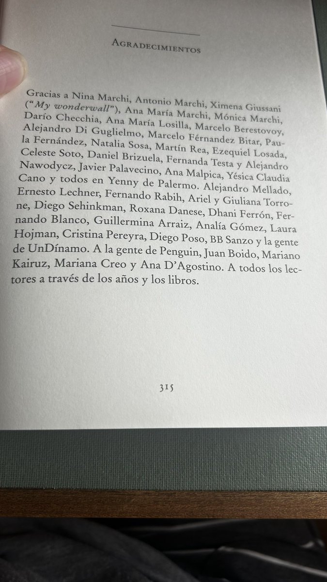 Amigos  <a href="/bbsanzo/">bbsanzo</a> y <a href="/UnDinamo/">UnDinamo</a> están en el libro de Oasis de <a href="/marchisergio/">Sergio Marchi</a>