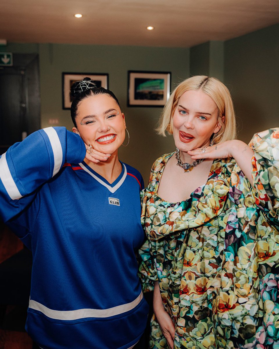 AnneMarie's tweet image. SURPRISE!! @iamlaurenmusic has joined me on DEPRESSED 💕 Bring on Friday 🥳
Pre-save NOW !!!

Anne-Marie.lnk.to/depressedFtLSS