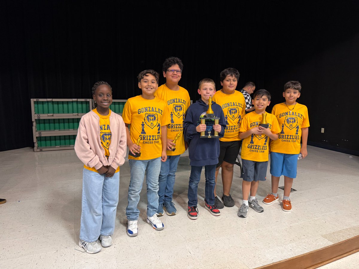 Congratulations to the <a href="/gonzalezelem/">TheGrizzlyDen</a> chess team for receiving 1st place at the Dark Knights Chess Tournament last weekend.  Keep up the great work!🙌🏼 #mcallenisdchess <a href="/annvega/">annvega</a>