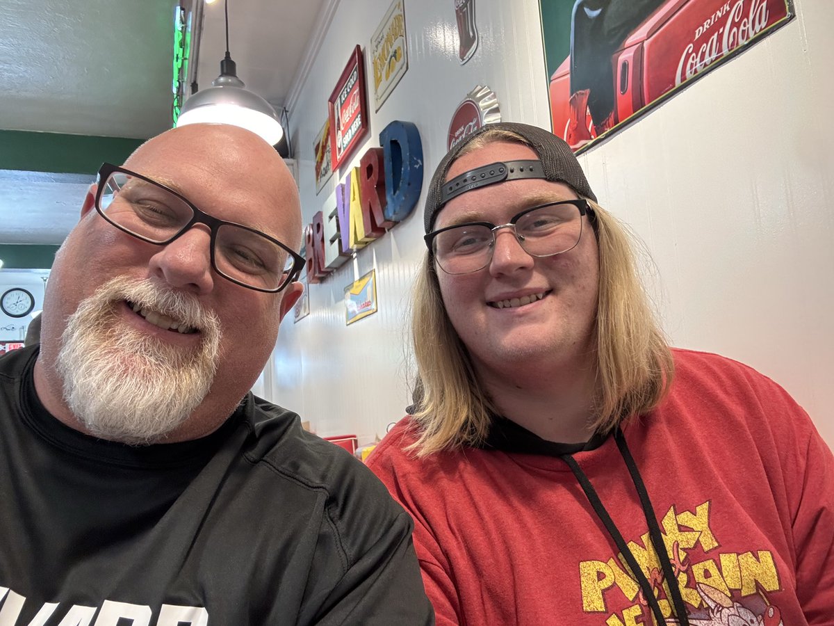 birdmac25's tweet image. Happy Birthday to @HankTarte. Have a great day big guy!