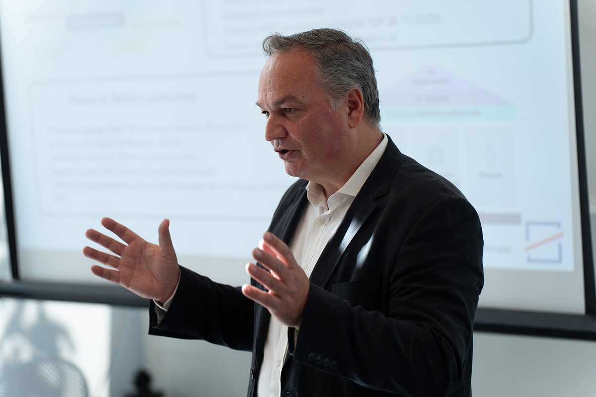 🇪🇺 <a href="/HennaVirkkunen/">Henna Virkkunen</a>, Executive VP of the European Commission, visited #AthenaRC and its Archimedes Unit, highlighting Greece’s key role in Europe’s AI and digital future, joined by Minister Dimitris Papastergiou.
➡️bit.ly/3L4zg1r 
#AI #DigitalSovereignty #Innovation