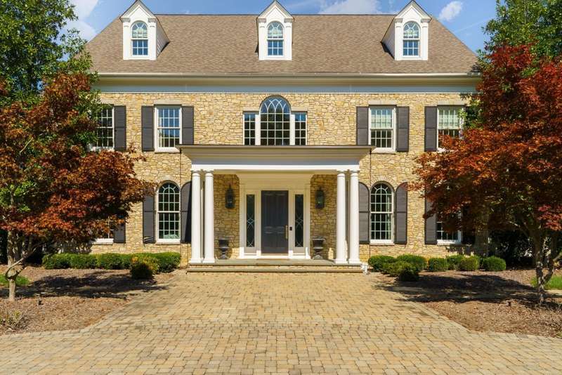 LeadingRE tweet media