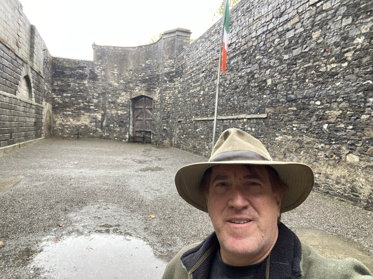 DrTerryOBrien's tweet photo. If someone asks what to do in Dublin, I always say: Kilmainham Gaol (book ahead).
The Gaol is where the British executed 5 of the 7 signatories of the IE 1916 Proclamation.
James Connolly was so wounded he had to be tied to a chair. The British shot him anyway.
@KilmainhamOPW https://t.co/ys8JW3pBk2