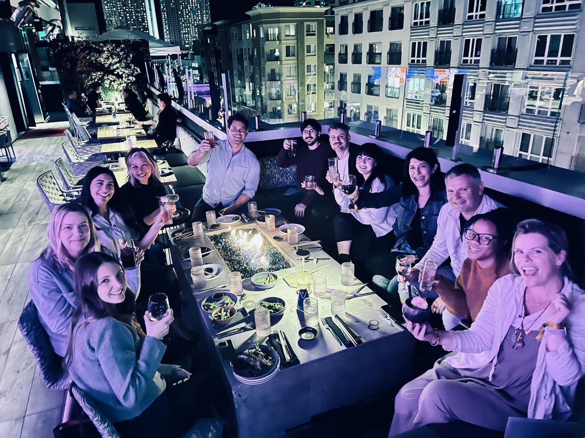 ASHIMOSITY's tweet image. My first TwitchCon as an employee is a wrap! 😎