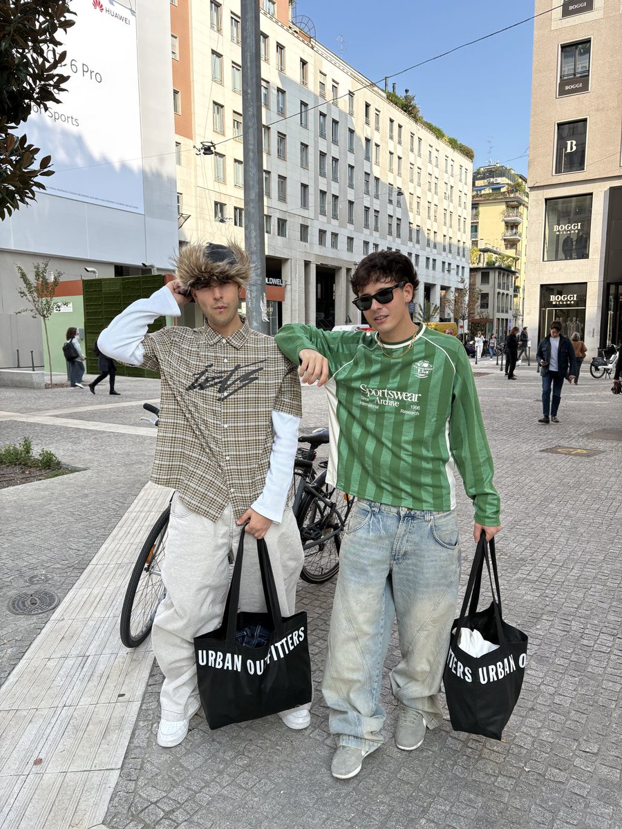 SighTanc tweet media