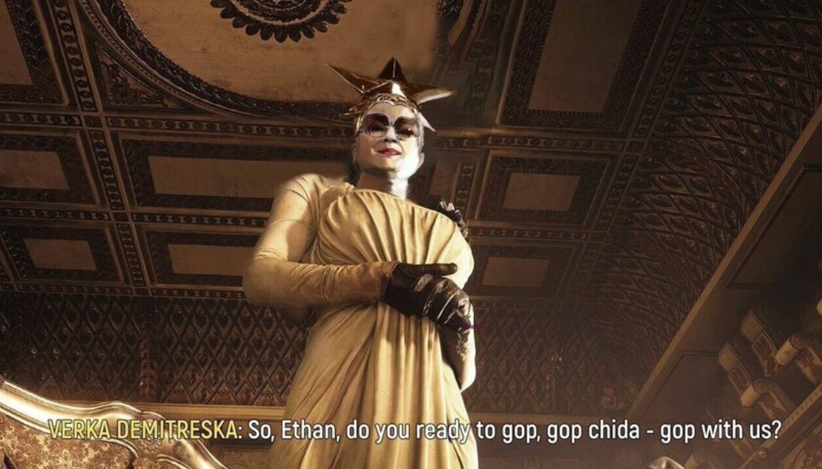 Emotional_Bug's tweet photo. Обскурні ідеї для костюму на геловін: Верка Демітреска https://t.co/4H0UnfJJQd