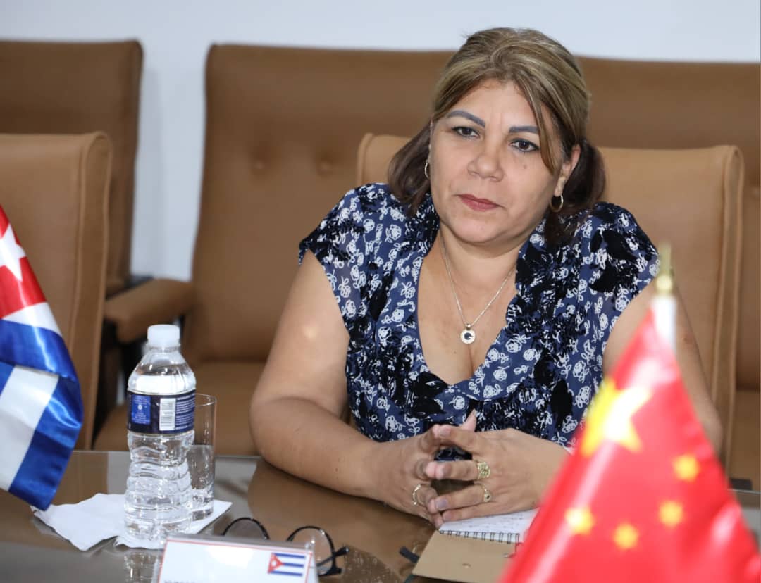 Esta mañana la jefa del Departamento Ideológico del Comité Central, Yuniasky Crespo Baquero se reunió con Li Zongyuan, secretario del Comité del Partido Comunista de China y director general del Museo de Historia de dicha organización política.