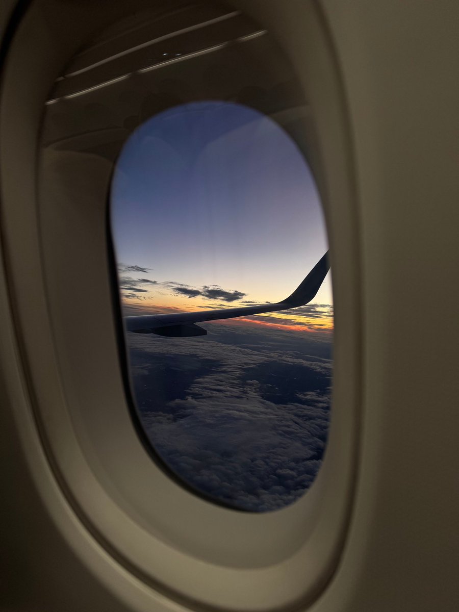 20.10.2025 Онда оновила bstage 📝

"Безпечно прибула до Японії ~!
Селфі зроблені перед посадкою в літак 😉"
 
#ONDA #EVERGLOW