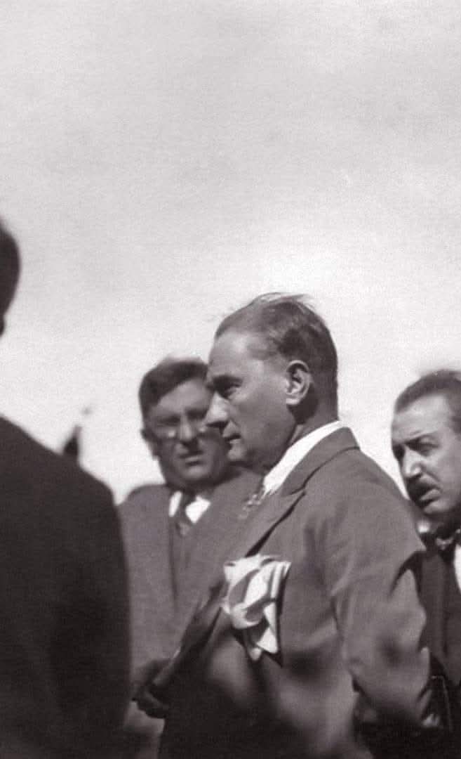 aykacc1919's tweet photo. Gözleri çakmak çakmak 
Keskin bakışlı mert lider 
#Mavii💙
#TürkiyeTürklerindir 🇹🇷🐺♾️🇹🇷 https://t.co/2EWiXZvzTQ