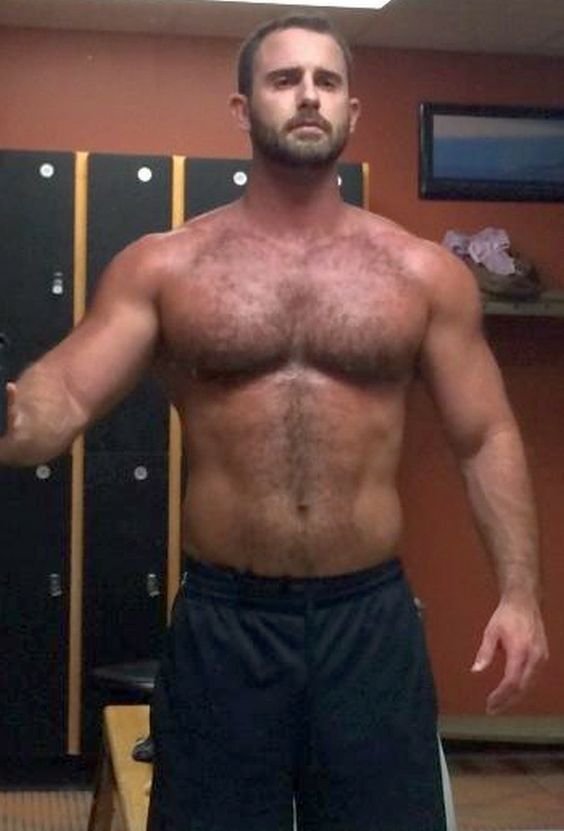 Looks like a pig bottom to me... #GayHairy #GayBeards #GayMuscle #GayMuscleBoys
