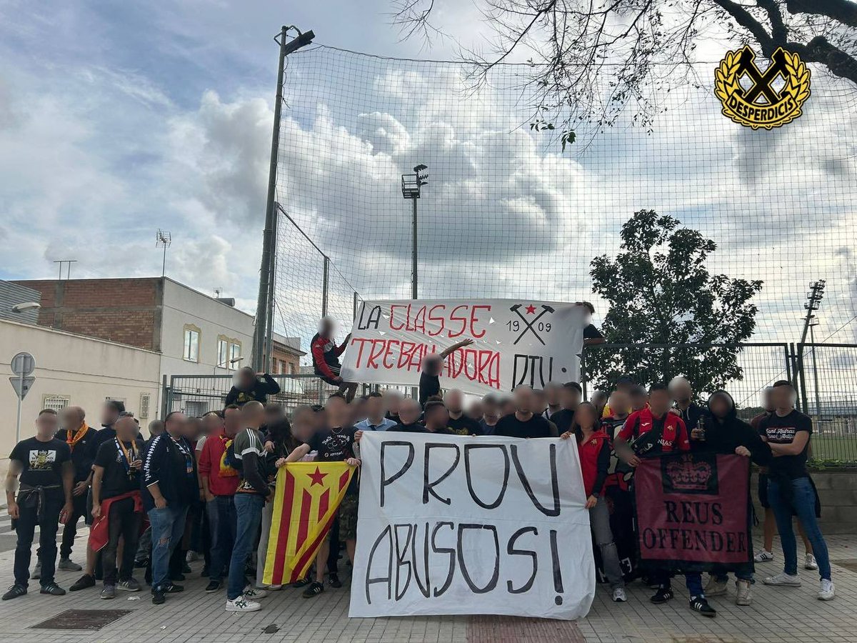 Abans del partit va haver-hi una trobada de germanor i protesta amb Troopers Reus i Desperdicis contra els  abusos dels preus d’entrades.