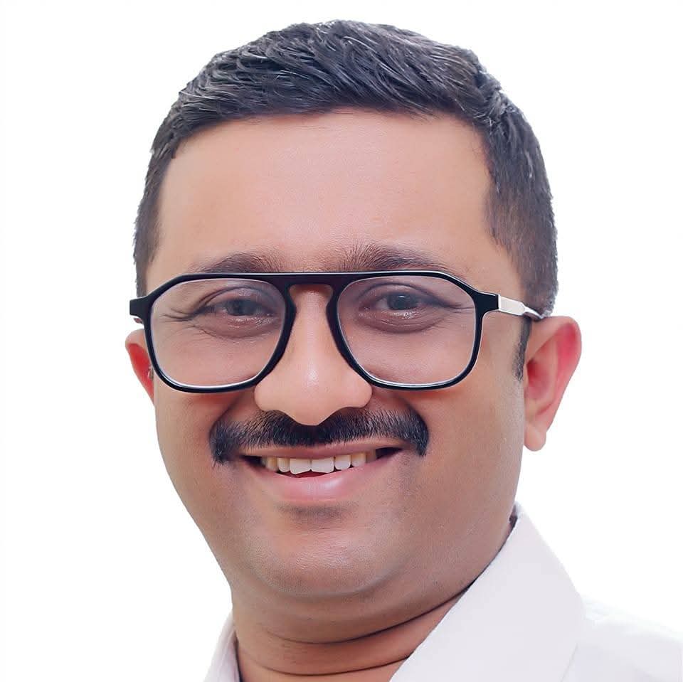 ಕನ್ನಡಿಗ ಕುನಾಲ್ (@kannadiga_kunal) on Twitter photo ಎಲ್ಲರೂ ಪಟಾಕಿ ಸಿಡಿಸಿ ದೀಪಾವಳಿ ಆಚರಿಸಿದ್ರೆ,
ನಮ್ಮ ಅರುಣ್ ಜಾವಗಲ್ ಅವ್ರು, (<a href="/ajavgal/">ಅರುಣ್ ಜಾವಗಲ್ | Arun Javgal</a> )
ಕೆಲವರ UNDO ಉರ್ಸಿ ದೀಪಾವಳಿ ಆಚರಿಸಿದ್ದಾರೆ 😆🎇
ಅವರ ಪರಿಸರ ಕಾಳಜಿಗೆ ಶರಣು😉🙏
#ArunJavgal #ಹೆಮ್ಮೆಯ_ಕನ್ನಡಿಗ ಎಲ್ಲರೂ ಪಟಾಕಿ ಸಿಡಿಸಿ ದೀಪಾವಳಿ ಆಚರಿಸಿದ್ರೆ,
ನಮ್ಮ ಅರುಣ್ ಜಾವಗಲ್ ಅವ್ರು, (<a href="/ajavgal/">ಅರುಣ್ ಜಾವಗಲ್ | Arun Javgal</a> )
ಕೆಲವರ UNDO ಉರ್ಸಿ ದೀಪಾವಳಿ ಆಚರಿಸಿದ್ದಾರೆ 😆🎇
ಅವರ ಪರಿಸರ ಕಾಳಜಿಗೆ ಶರಣು😉🙏
#ArunJavgal #ಹೆಮ್ಮೆಯ_ಕನ್ನಡಿಗ