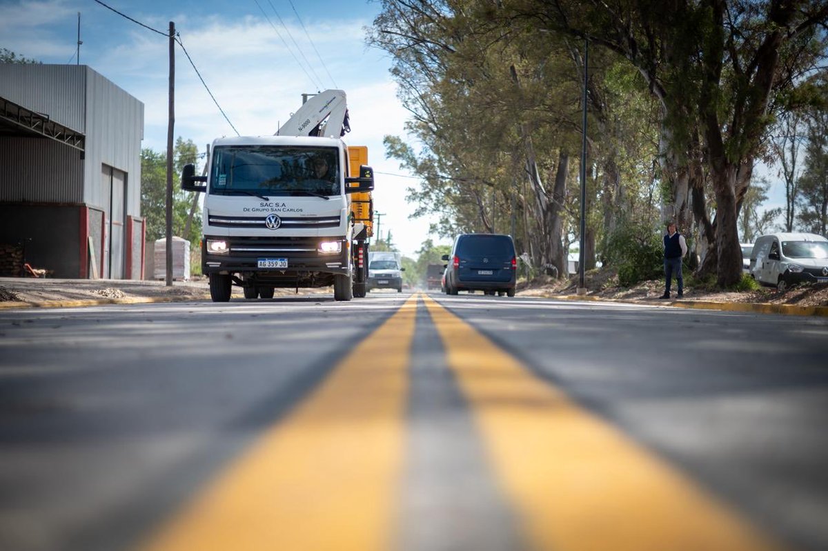 PasseriniOk's tweet image. ✅ La avenida de la Semillería ya está lista y conecta al Mercado de Abasto con toda la ciudad. Más de 20 mil vechículos transitan por la zona todos los días. 

🙌 Una obra estratégica que impulsa la actividad económica del Cinturón Verde y mejora la circulación de un sector…