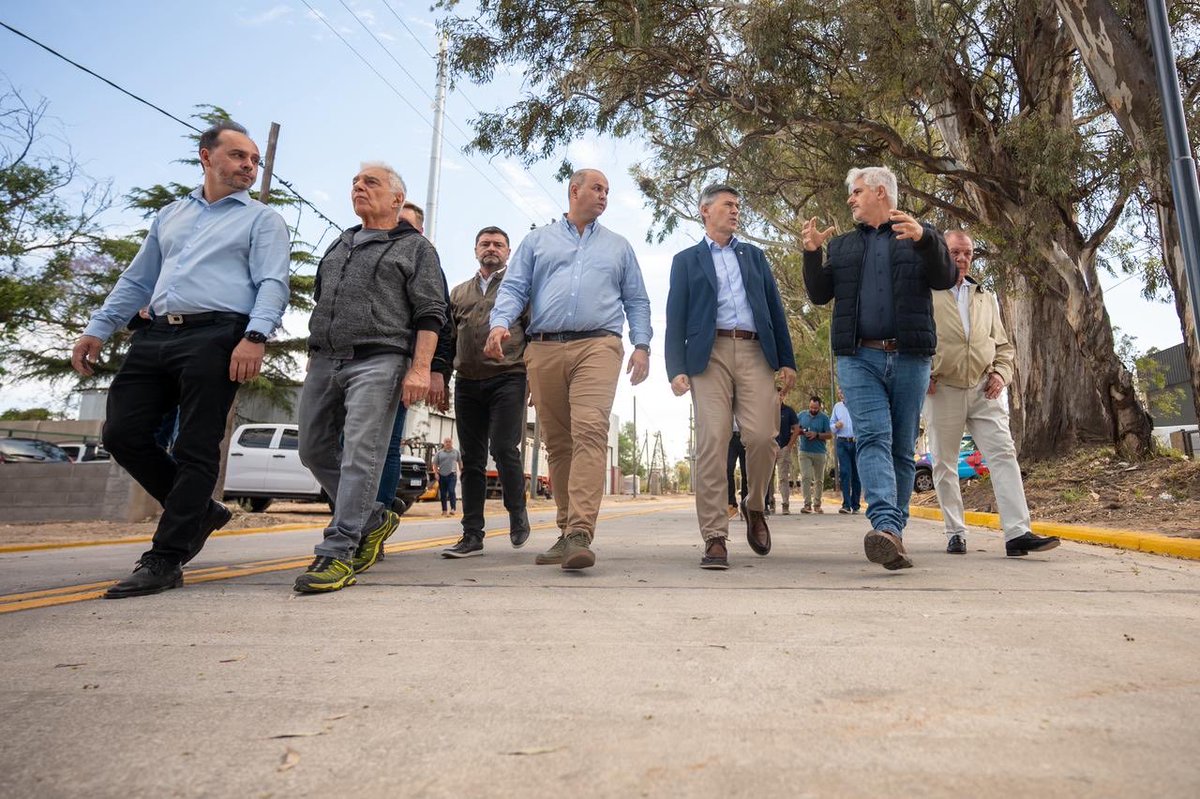 PasseriniOk's tweet image. ✅ La avenida de la Semillería ya está lista y conecta al Mercado de Abasto con toda la ciudad. Más de 20 mil vechículos transitan por la zona todos los días. 

🙌 Una obra estratégica que impulsa la actividad económica del Cinturón Verde y mejora la circulación de un sector…