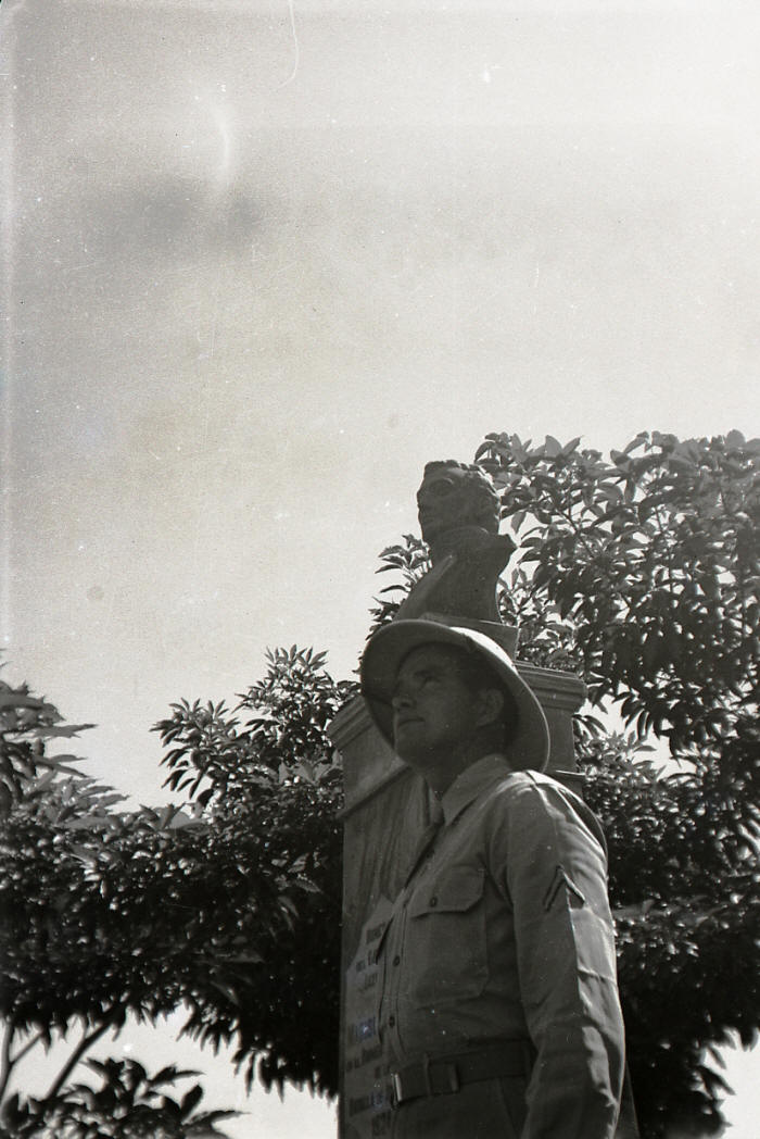 ¡Bienvenidas tropas gringas a Venezuela 🇻🇪🫱🏿‍🫲🏻🇺🇲!

En 1942 EEUU activa la Operación VELUM FORCE con el Regimiento 56 de Artillería Costera en Puerto La Cruz, equipado con cañones de 155mm y ametralladoras .50 para defender el suministro de Petróleo de los aliados en la GMII