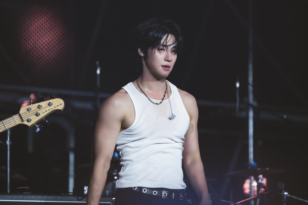 dearest_nf's tweet photo. 251019 GMF
#엔플라잉 #NFlying
#이승협 #LeeSeungHyub
https://t.co/zkis0jHaAz
https://t.co/Jo3g7IGzvh
https://t.co/vgKHluK6oV https://t.co/osalwy959u