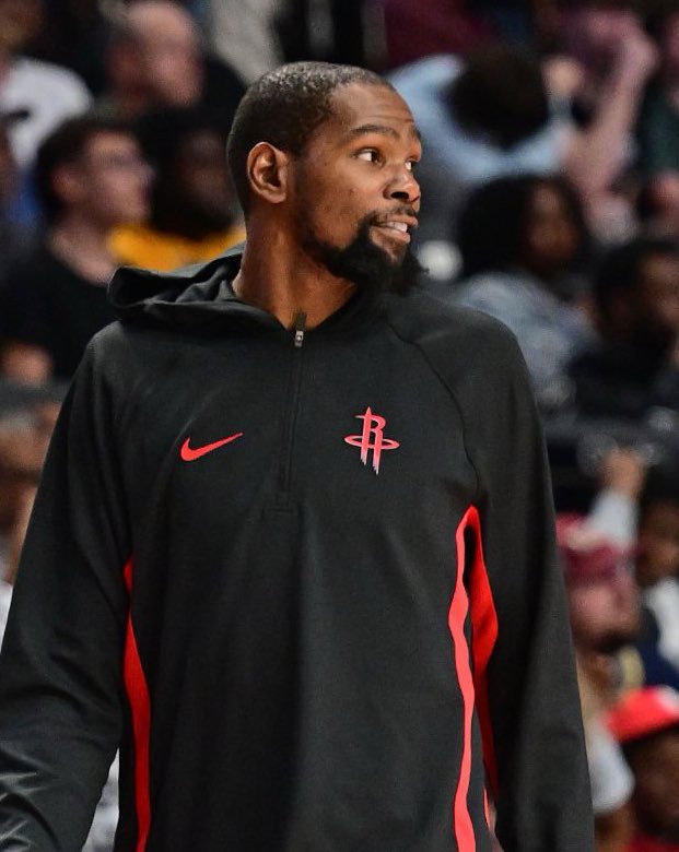 TheDunkCentral's tweet image. The Rockets are starting Kevin Durant at shooting guard on opening night, per @SportsVanessa 

Amen Thompson
Kevin Durant 
Jabari Smith Jr
Alperen Sengun 
Steven Adams