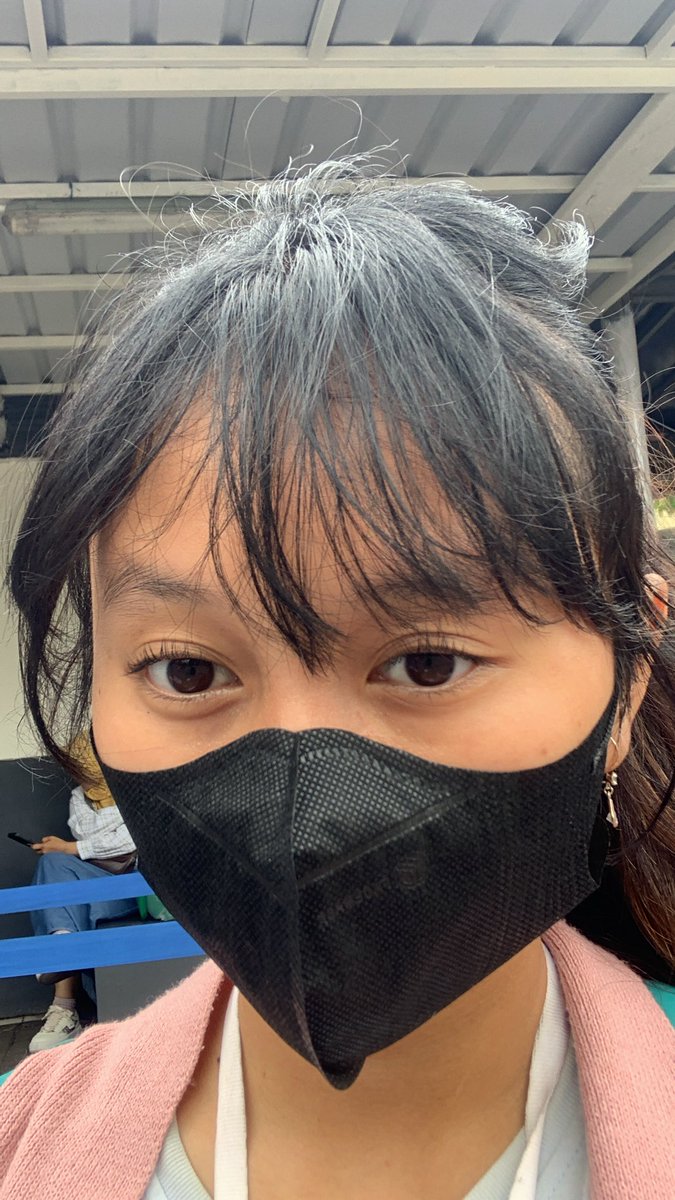 cl_eodash's tweet image. di antara aku dan tijeh😘