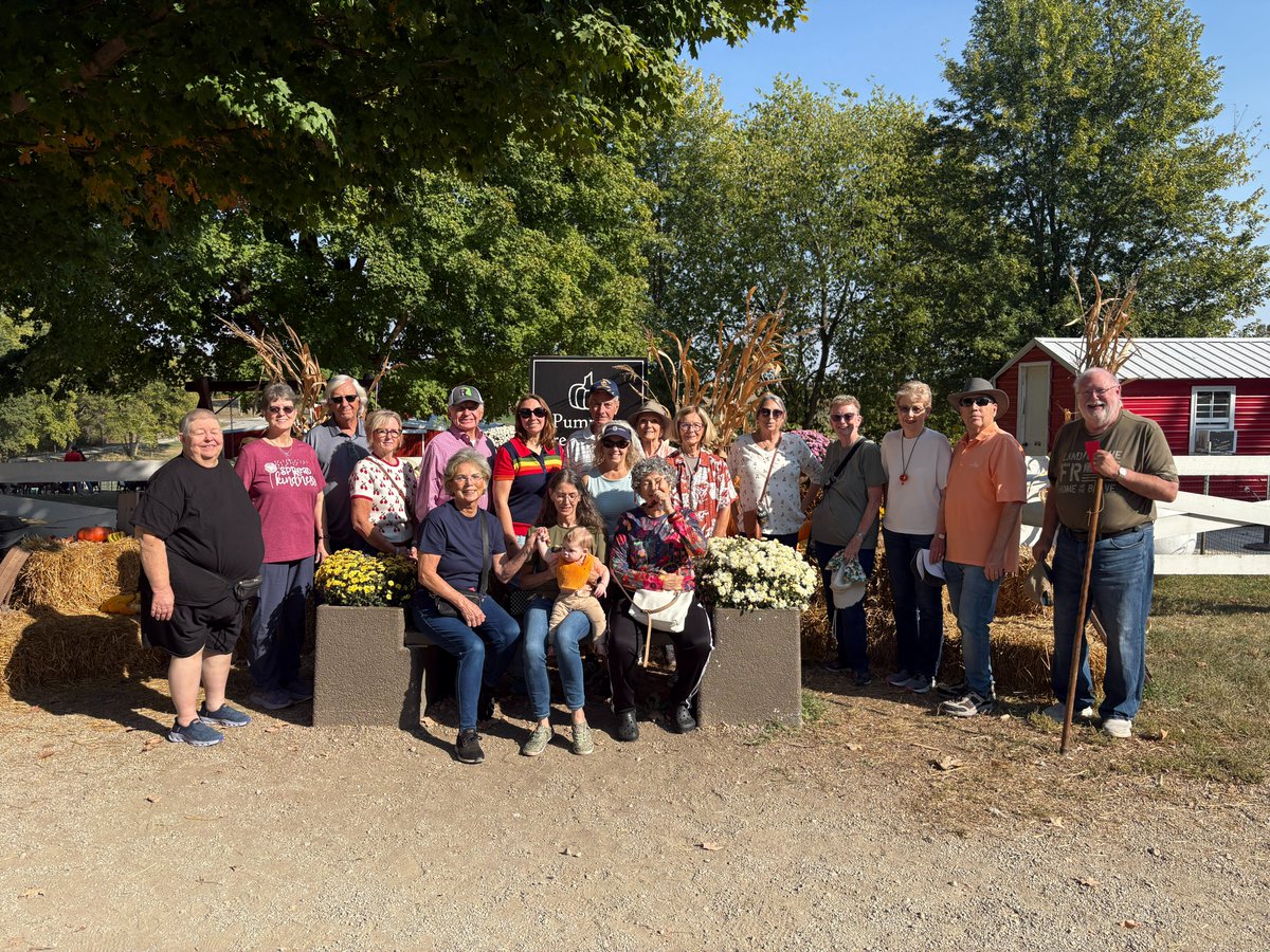 🎃 Our amazing UIS Performing Arts Center volunteers had another wonderful day visiting and having fun at Pumpkin Creek Farms! We’re so thankful for the chance to spend time together during our temporary shutdown — what a great way to enjoy the season with the best team around.