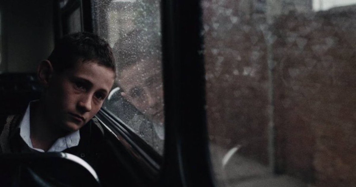 "Her şeyin herkese anlatılmayacağını öğrenene kadar; çok tanışacak, çok konuşacak, çok yanılacaksın"

Sonrası bir upuzun seyrediş. Uzaktan.”