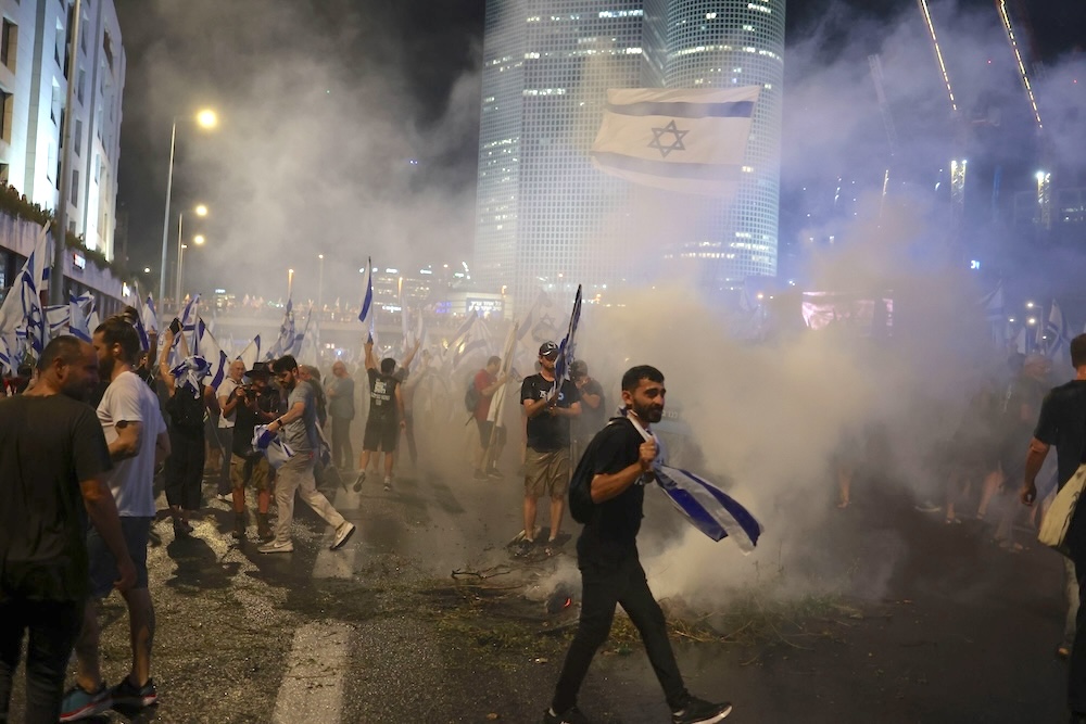 Jonathan Cook (@jonathan_k_cook) on Twitter photo A tale of two chants: Why Starmer now casts even the British police as antisemitic
Starmer wanted punk band Bob Vylan prosecuted for chanting 'Death to the IDF!' Four months on, he's bullying the police to let Israeli football thugs into the UK to chant 'Death to the Arabs!' A tale of two chants: Why Starmer now casts even the British police as antisemitic
Starmer wanted punk band Bob Vylan prosecuted for chanting 'Death to the IDF!' Four months on, he's bullying the police to let Israeli football thugs into the UK to chant 'Death to the Arabs!'
