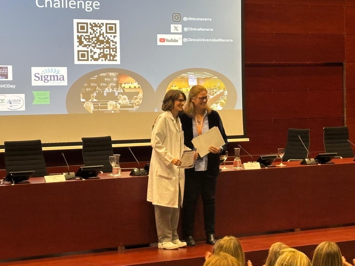 🏆 Entrega de premios en la #IIIJNRC
✨ Mejor Proyecto de Continuidad del Cuidado:
“Evaluación a largo plazo de conocimientos y habilidades en pacientes con asistencia ventricular tras un programa educativo basado en simulación”
👉 <a href="/LeticiaJimeno/">Leticia</a> 
🎉 ¡Enhorabuena a las premiadas!