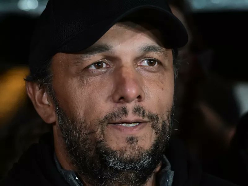 DejaLogic's tweet photo. Αφού κορόιδευε τα ψεκοχάπατα
με μαϊμού απεργία πείνας επι 23 ημέρες
τώρα αντί να κάνει την εκταφή της
σωρού του γιού του ΑΜΕΣΩΣ οπως οφείλει,
αφού εκπληρώθηκαν ολα τα αιτήματά του,
και οπως ηθελε,
τώρα κάνει αγώνα με πινελάκι και απειλεί
και με ......πόλεμο.
ΚΑΝΕΝΑ ΑΛΛΟ ΣΧΟΛΙΟ. https://t.co/0DbstWMN11