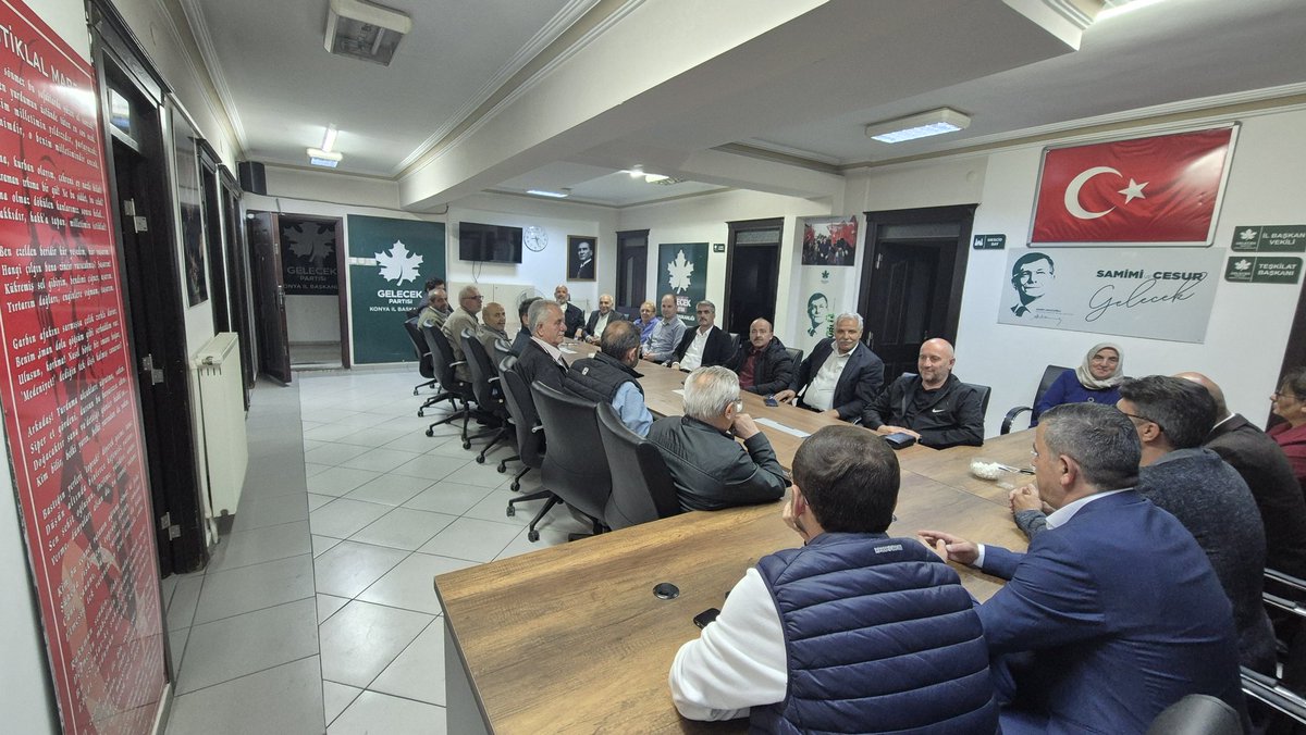 Selçuklu İlçe Teşkilatımızla birlikte haftalık İl Yönetim Kurulu toplantımızı gerçekleştirdik.
Konya’mız ve ülkemiz adına daha güçlü bir gelecek inşa etme yolunda, aynı hedef ve inançla bir araya geldik.
Birlik, beraberlik ve dayanışma ruhu içerisinde çalışmalarımıza devam