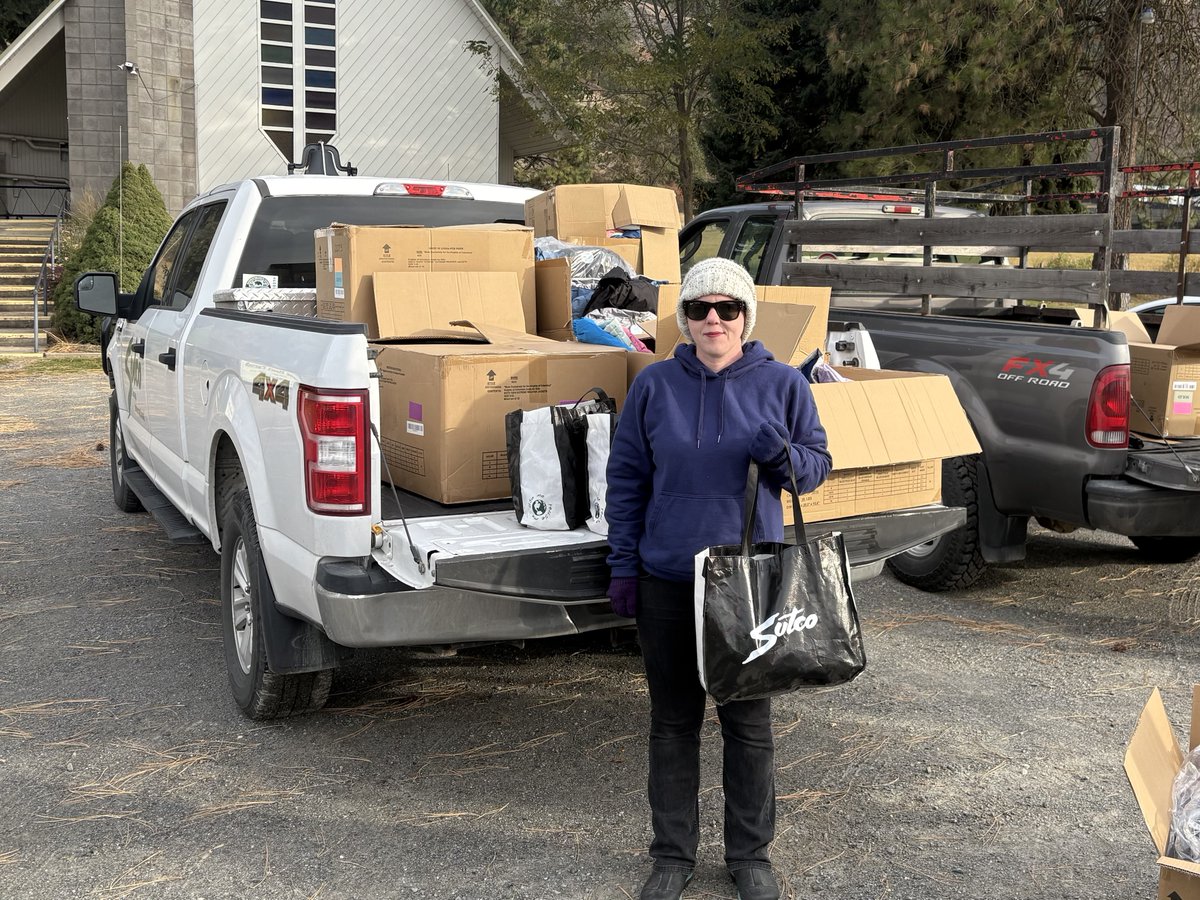 #GivingBack 🧤🧥🧣
Our team took part in the Knights of Columbus Coats for Kids Charity, a well-known initiative serving families across 50 U.S. states &amp; 10 Canadian provinces 💚Thank you to Sarah &amp; Daniel for your time, #kindness, and #community spirit!
bit.ly/4o8qNt2