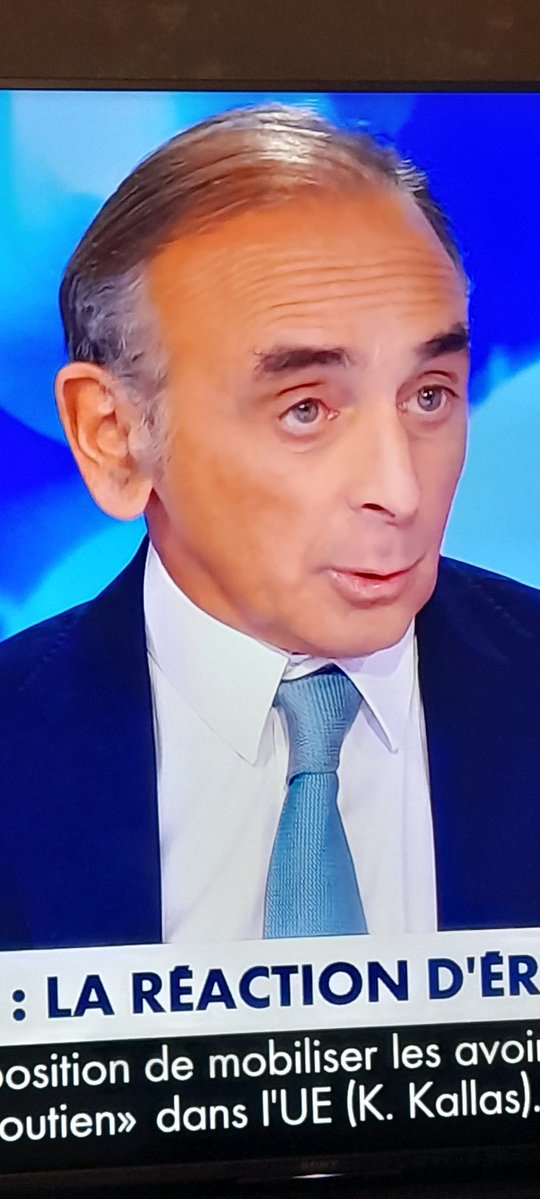 #Facealinfo Êtes-vous contents de revoir notre boss Éric ZEMMOUR sur le plateau de la meilleure émission française FACE À L'INFO ? Ah moi je suis à l'extase 😃 😀 🙂