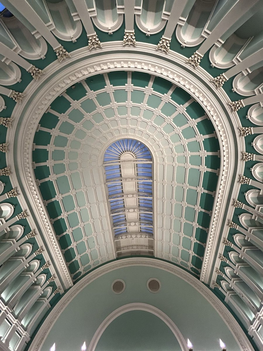 FergusPMcGrath's tweet image. What an evening.  So lucky. 
#CurrentView📽️