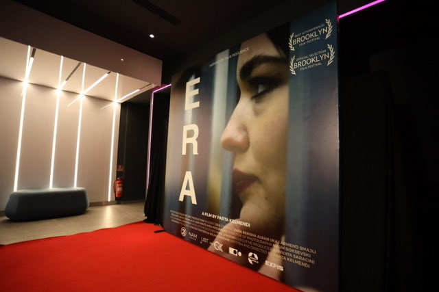 IsmajliArmend's tweet photo. Filmi "ERA" vazhdon me u shfaqë çdo dit ne Cineplex (Albi Mall) . Mos e leshoni me ju ikë. https://t.co/C3pObIa0Ej
