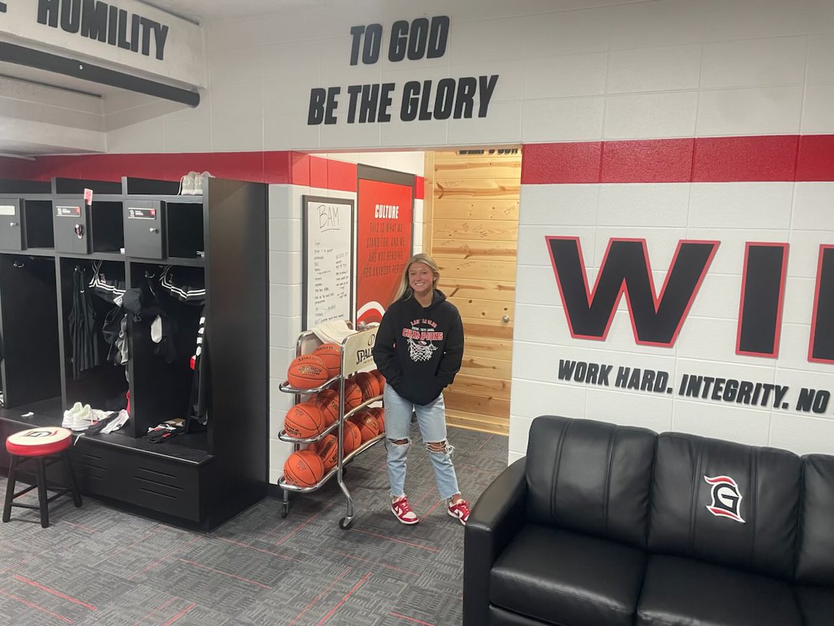 GraceScharlach's tweet image. After an awesome visit I’m very blessed to have received an offer from @gracecollegewbb! Thank you @coach12davis, @andersjake35, &amp;amp; @kensieryman for a great day! I am so grateful for this amazing opportunity!! 
@vjhAlways100 @FremontGB