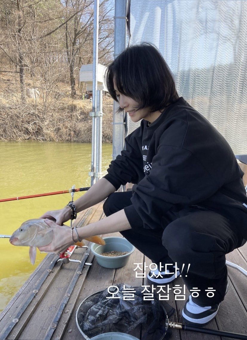 bhanniehae's tweet photo. jeonghan used to post these kinds of instagram stories… i can’t believe i took it for granted https://t.co/o01BMecFN6