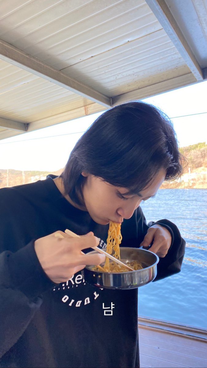 jeonghan used to post these kinds of instagram stories… i can’t believe i took it for granted
