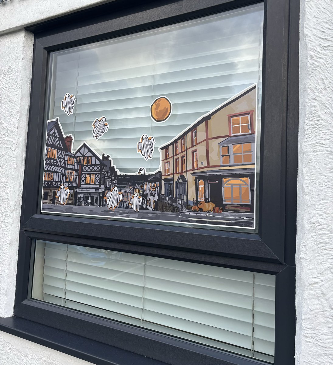 Ein ffenestr Calan Gaeaf🎃👻
Our Halloween Window🎃👻
#CalanGaeaf
#Halloween