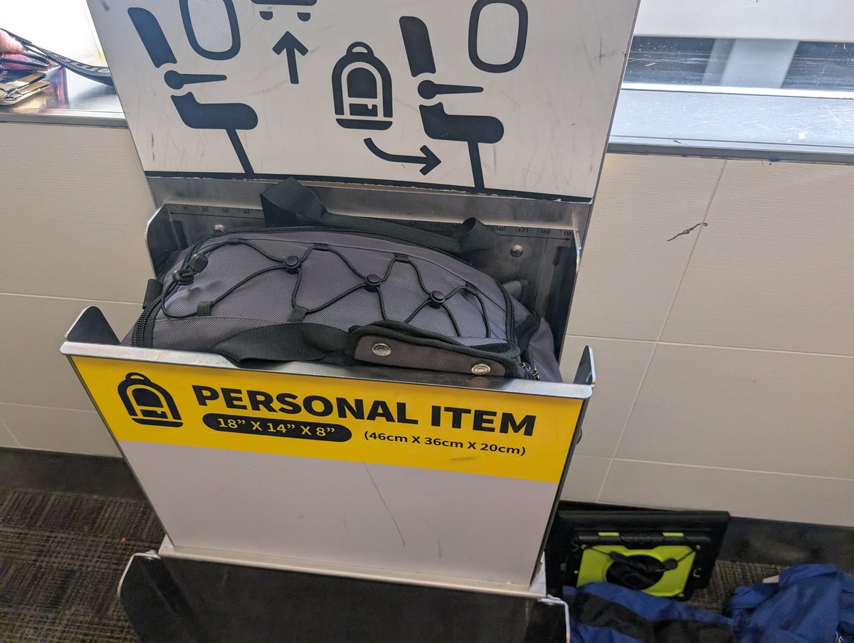 _50Caliber's tweet photo. @FascianellaJr @SpiritAirlines Typical for #MeanSpirit Airlines. They just refused to let me put my bag on because they said it didn't fit in the sizer.
This is why they are going bankrupt, because they don't value their customers.
I hope those gate agents remember this when they get laid off. https://t.co/qJNh5rW68X
