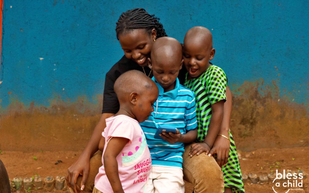 All4LoveCancer's tweet photo. A Sunday afternoon spent with children living with cancer. Their giggles and laughter reminded us of why we decided to engineer this cause. 🙏🏾 https://t.co/aZBUs9Z5tR