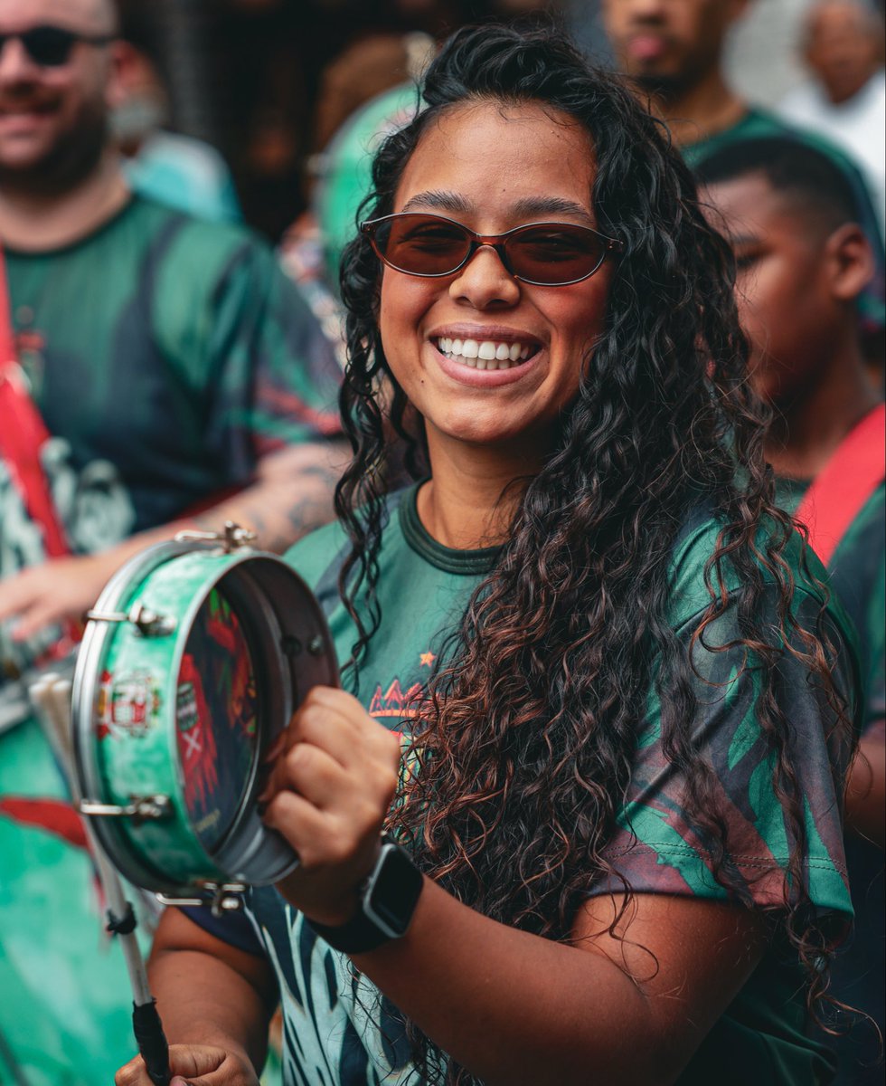 A revolução já começou! 📡🦀

📸 <a href="/rsantosarantes/">Rafael Arantes</a> 

𝘙𝘦𝘨𝘪𝘴𝘵𝘳𝘰𝘴 𝘥𝘢 𝘵𝘦𝘳𝘤𝘦𝘪𝘳𝘢 𝘱𝘢𝘳𝘵𝘦 𝘥𝘢 𝘨𝘳𝘢𝘷𝘢çã𝘰 𝘥𝘰 𝘤𝘭𝘪𝘱𝘦 𝘰𝘧𝘪𝘤𝘪𝘢𝘭 𝘥𝘢 @𝘨𝘳𝘢𝘯𝘥𝘦𝘳𝘪𝘰 𝘱𝘢𝘳𝘢 𝘰 #𝘊𝘢𝘳𝘯𝘢𝘷𝘢𝘭𝟤𝟢𝟤𝟨. 🇭🇺