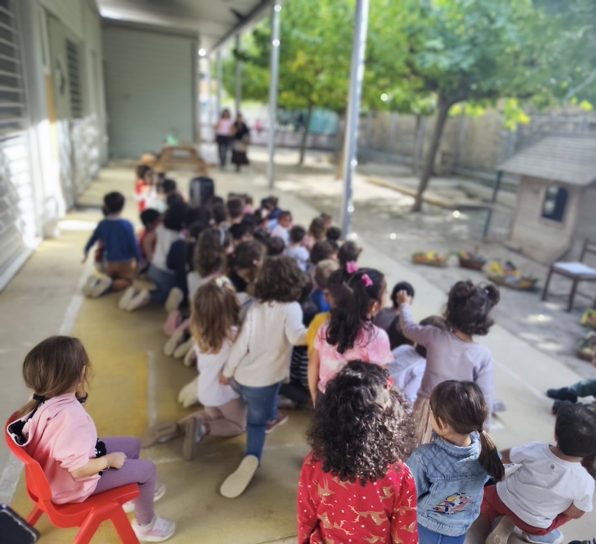 🍂👵✨ La Castanyera ha visitat el cicle Som-hi i amb ella donem el tret de sortida a les activitats de la Festa de la Tardor!
Tradició, il·lusió i molta alegria per endavant! 🌰🎶
