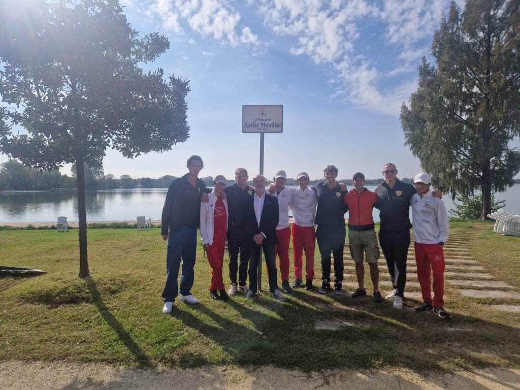 La Canottieri Mincio cuore delle riprese di Italia1 dedicato ai campioni mondiali del 4 di coppia

tinyurl.com/449ej8t5

#canottaggio #canottieri #rowing #FIC #FederCanottaggio