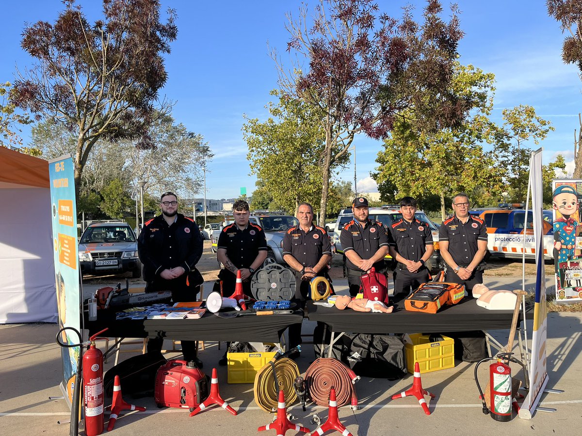 AdrianencaPC's tweet image. 10 años de Protección Civil en Salt! Hoy hemos celebrado con nuestros compañeros este gran logro. ¡Felicidades y gracias por contar con nosotros!@CivilSalt #voluntariado @AjSantAdria