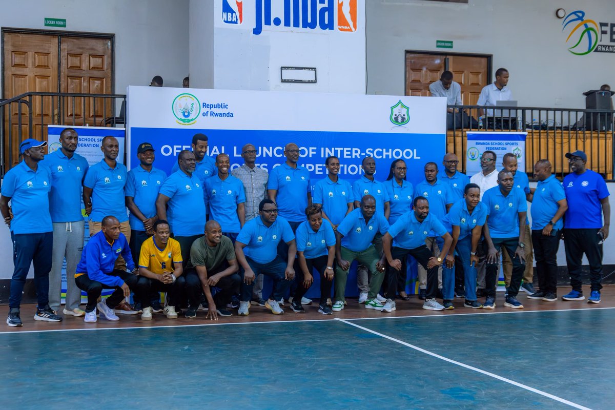 FAPA_Rwanda's tweet image. K'ubufatanye bwa @FRSS2025 na FAPA—uyu munsi twitabiriye igikorwa cyo gutangiza umwaka wa siporo mu mashuri no gutangiza gahunda ya #FutureChampions—igikorwa kitabiriwe na ba Ministers ba Siporo, Uburezi n'amashuri na State Minister muri MINISPORT nabandi bayobozi barimo—