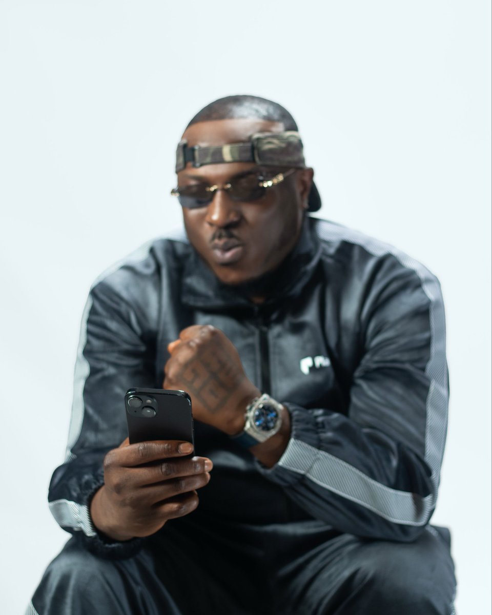 liliandey4uu's tweet photo. Your playlist has Peruzzi. Your wallet should have Platnova   #PeruzziIsPlatnova https://t.co/KRQuc280mV