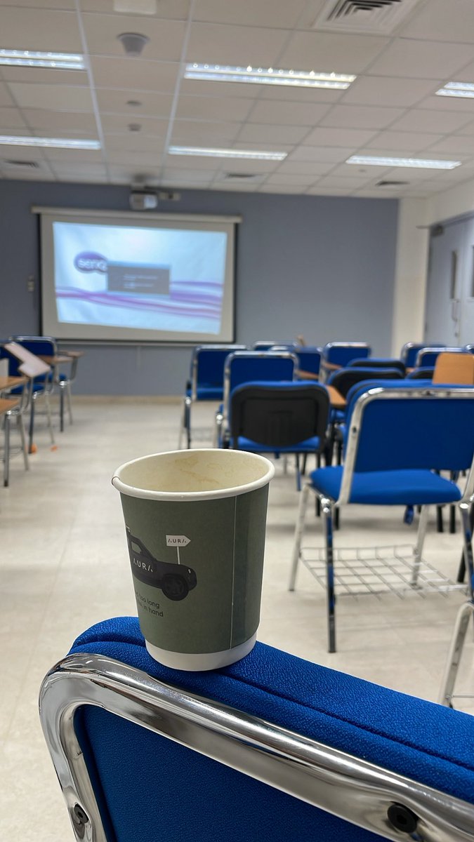 7h00d's tweet image. اسرع قصه حزينه :