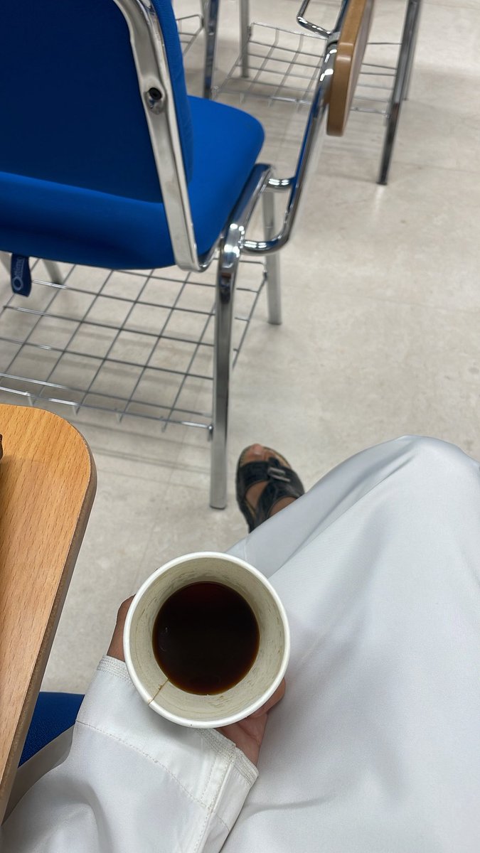 7h00d's tweet image. اسرع قصه حزينه :