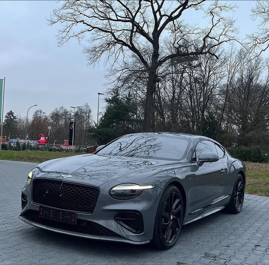 nocarcontext's tweet photo. Bentley Continental GT🩶🩶 https://t.co/4BfAf48WOQ