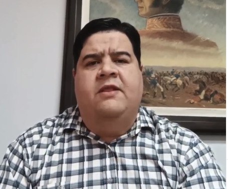 #21OCT #Alerta Recibimos denuncias sobre la presunta detención del profesor universitario Pedro Fernández, coordinador de la ONG Médicos Unidos Venezuela (<a href="/MedicosUnidosVe/">Médicos Unidos Vzla</a>), seccional #Mérida, y docente adjunto de la materia de Técnicas Quirúrgicas de la Facultad de Medicina de