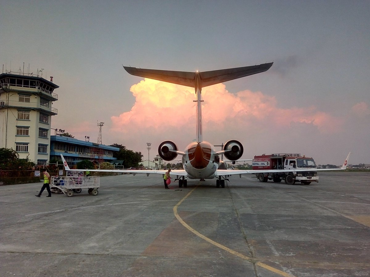 DaedalusSRB's tweet image. Capt. LOG ✈️Every line tells a story. Some guide you home, some chase the horizon, others take you straight into the clouds. Each one ends where a new flight begins. #LeadingLines #PilotView #RunwayPerspective #Aviation #CockpitView