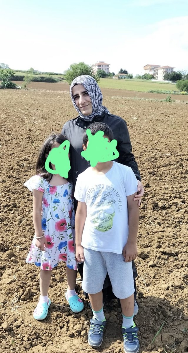 Riskli hamile, iki küçük çocuk, ayrı düşmüş bir aile…
Nazife Karakoç, doktor raporuna rağmen tutuklandı.
Eşi hapiste, çocuklar teyzeye sığındı.
“Her gün aile dramları” diyen <a href="/gergerliogluof/">Ömer Faruk Gergerlioğlu</a> bir kez daha hukuksuzluğa dikkat çekti.

<a href="/HazalKaya110/">Hazal Kaya</a> 
<a href="/gulseyazar/">Gülse Birsel</a> 

#KHKlılarSoruyor